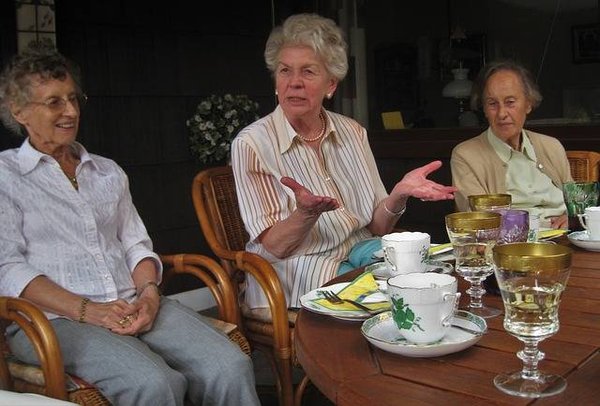 Comment annoncer son mariage à sa famille ?